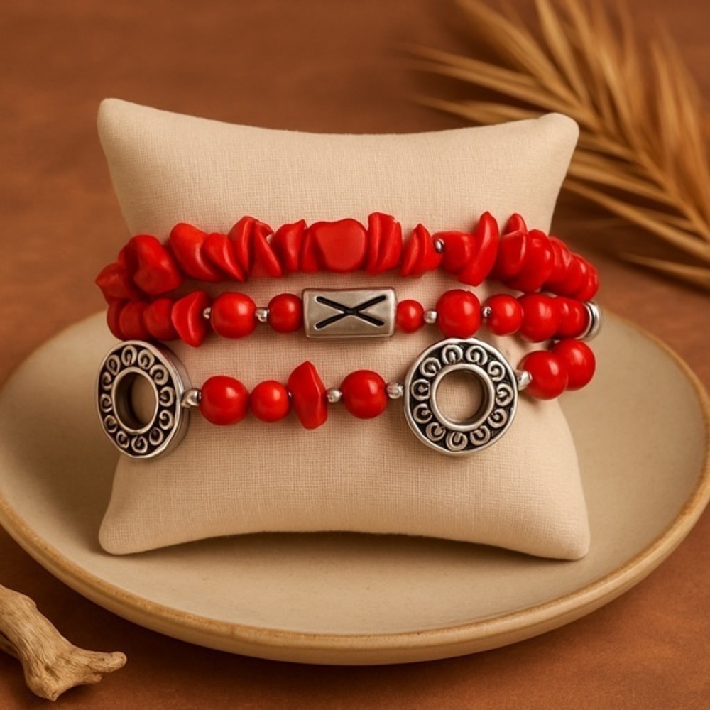 Premier Designs FIRECRACKER triple strand bracelet. EUC. #093